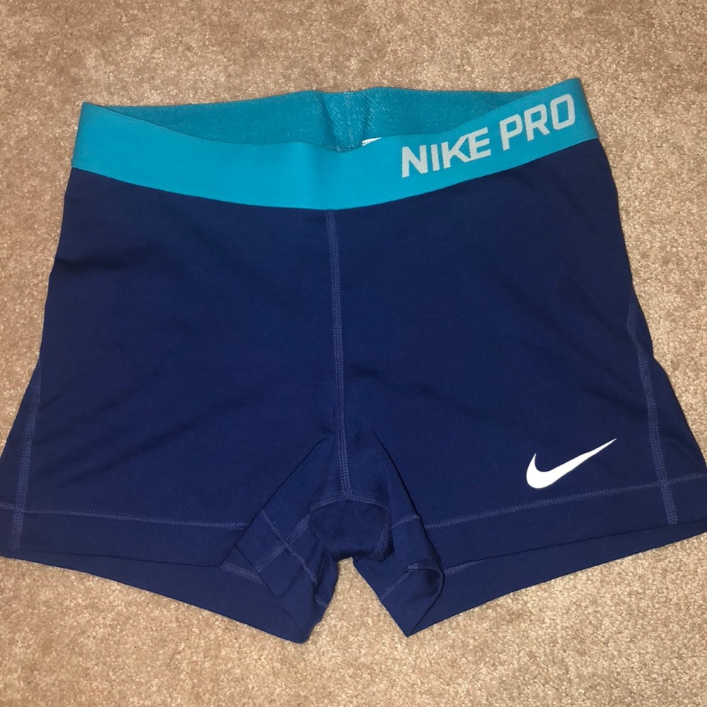 Nike Pro